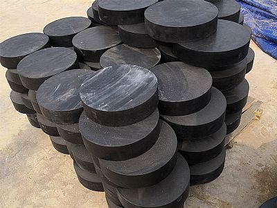柳河县板式橡胶支座由若干层橡胶片与薄钢板经加压硫化